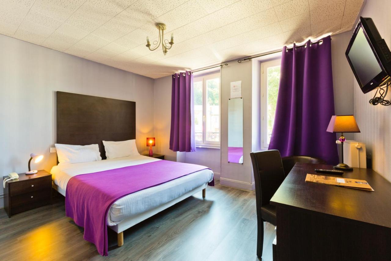 Logis Hotel Restaurant De La Poste Pontgibaud Eksteriør billede